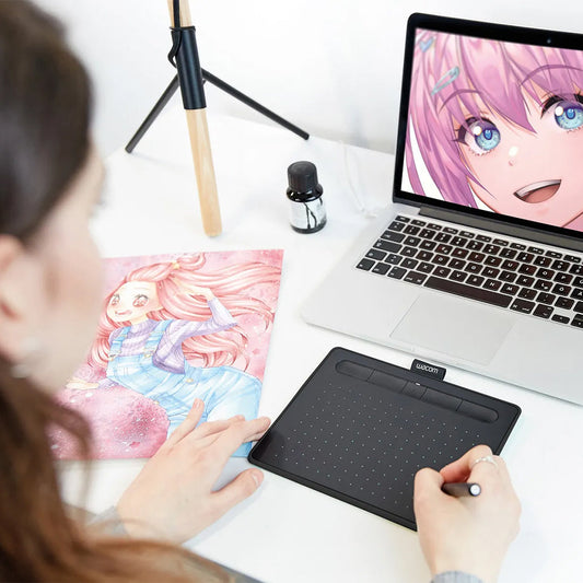 Wacom Intuos Manga Edition - Bluetooth Pen Tablet with Clip Studio Paint Pro & 30+ Free Manga Tutorials